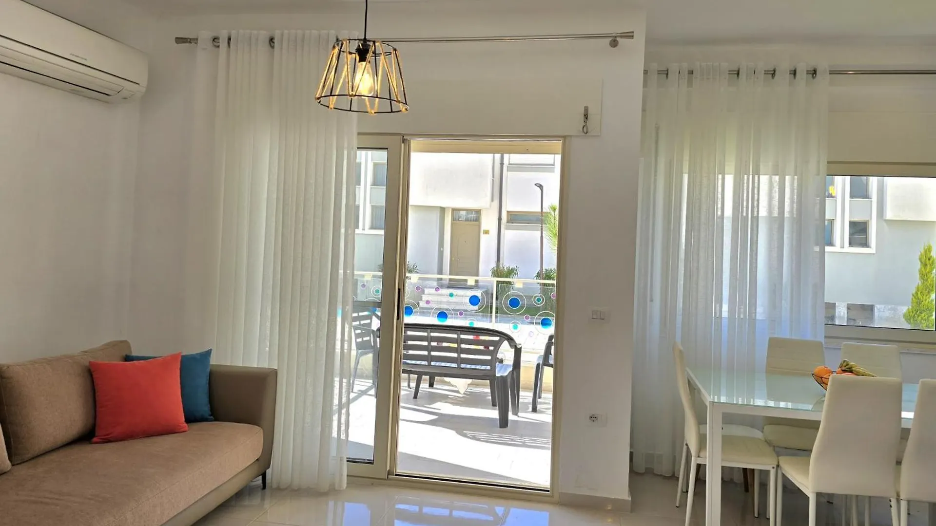Апартаменты Perla Holiday Homes 246 Plazhi San Pietro